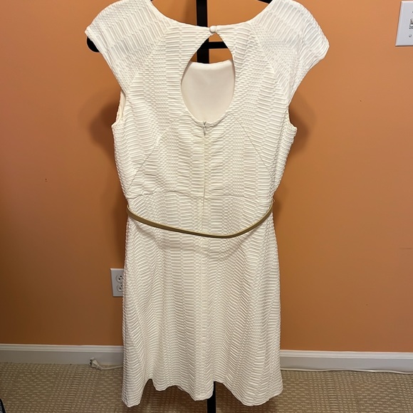 Emma Michelle texture white dress size 6 - Picture 9 of 12